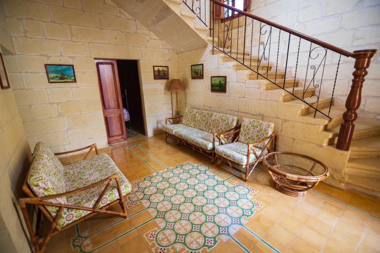 Villa Dar Ta' Tumas Għarb Exterior foto