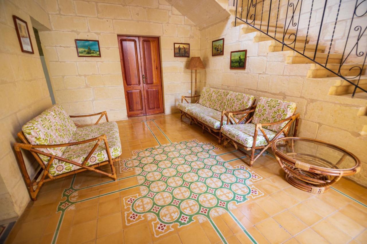 Villa Dar Ta' Tumas Għarb Exterior foto